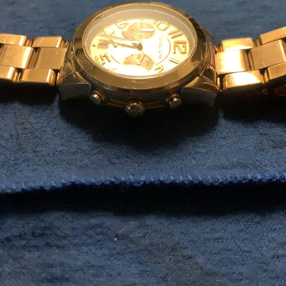 Gold Michael Kors Watch - Picture 5 of 6